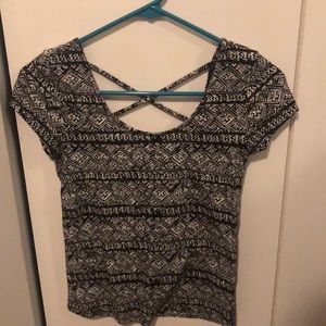 black/white patterned top